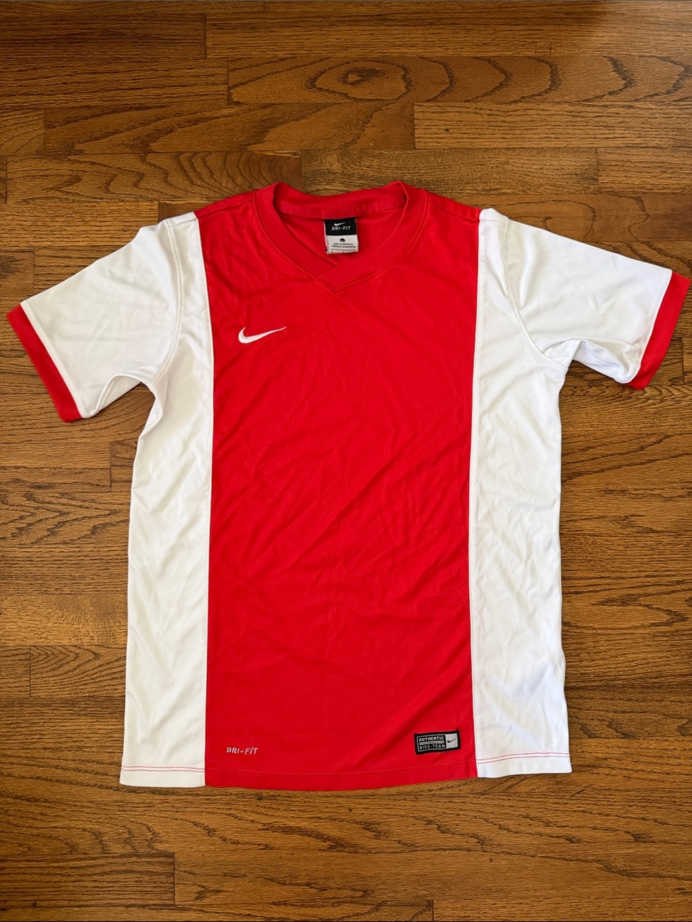 NIKE SHORT SLEEVE DRI FIT PERFORMANCE SOCCER SHIRT
